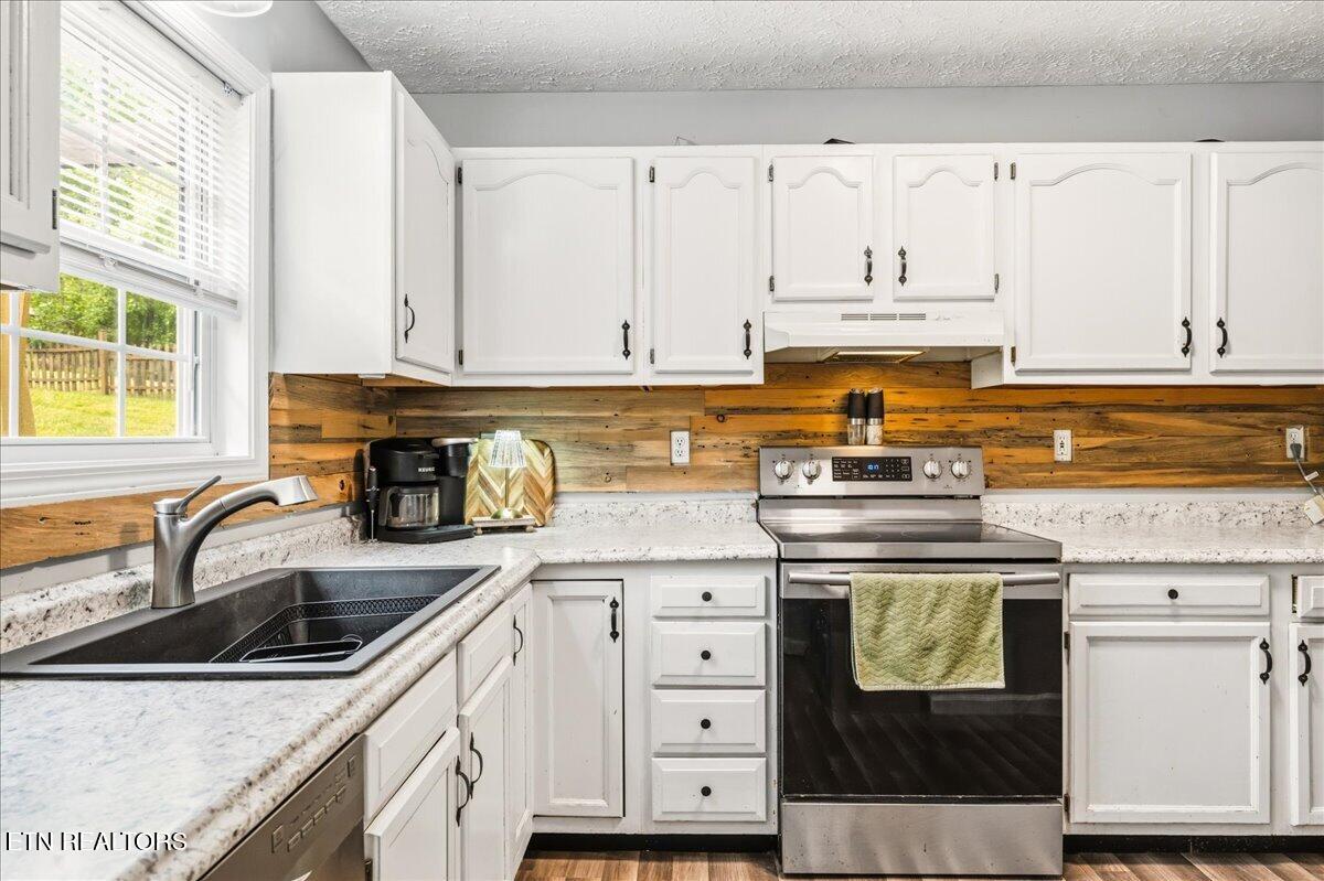 226 McKinney Rd, LaFollette