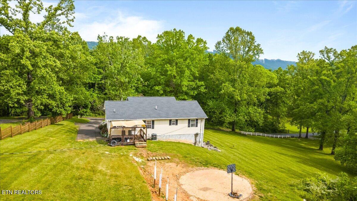 226 McKinney Rd, LaFollette