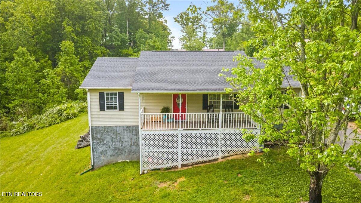 226 McKinney Rd, LaFollette