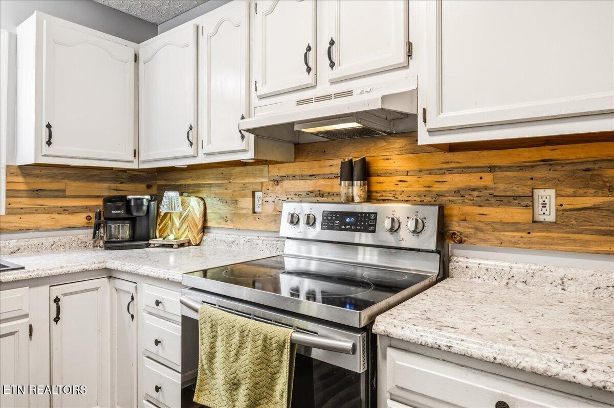 226 McKinney Rd, LaFollette