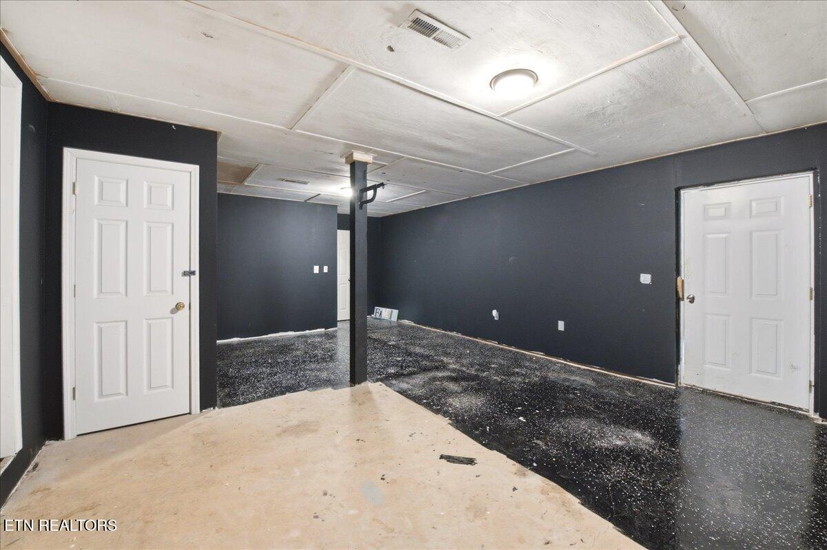 226 McKinney Rd, LaFollette