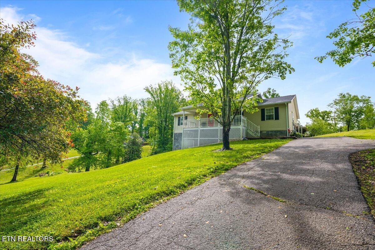 226 McKinney Rd, LaFollette