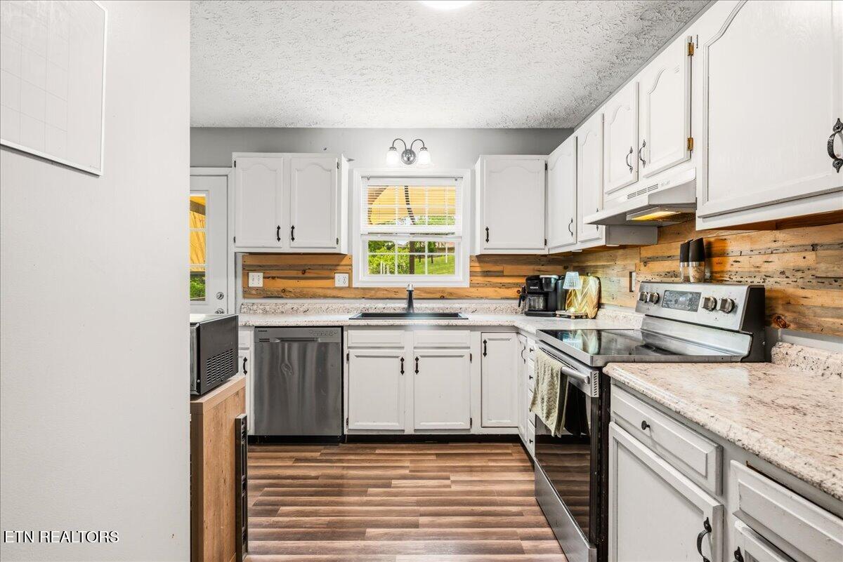 226 McKinney Rd, LaFollette