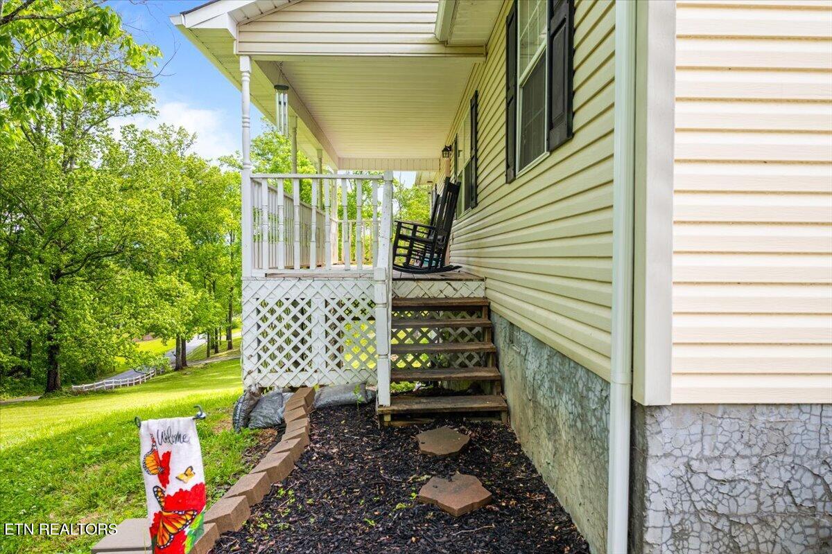 226 McKinney Rd, LaFollette