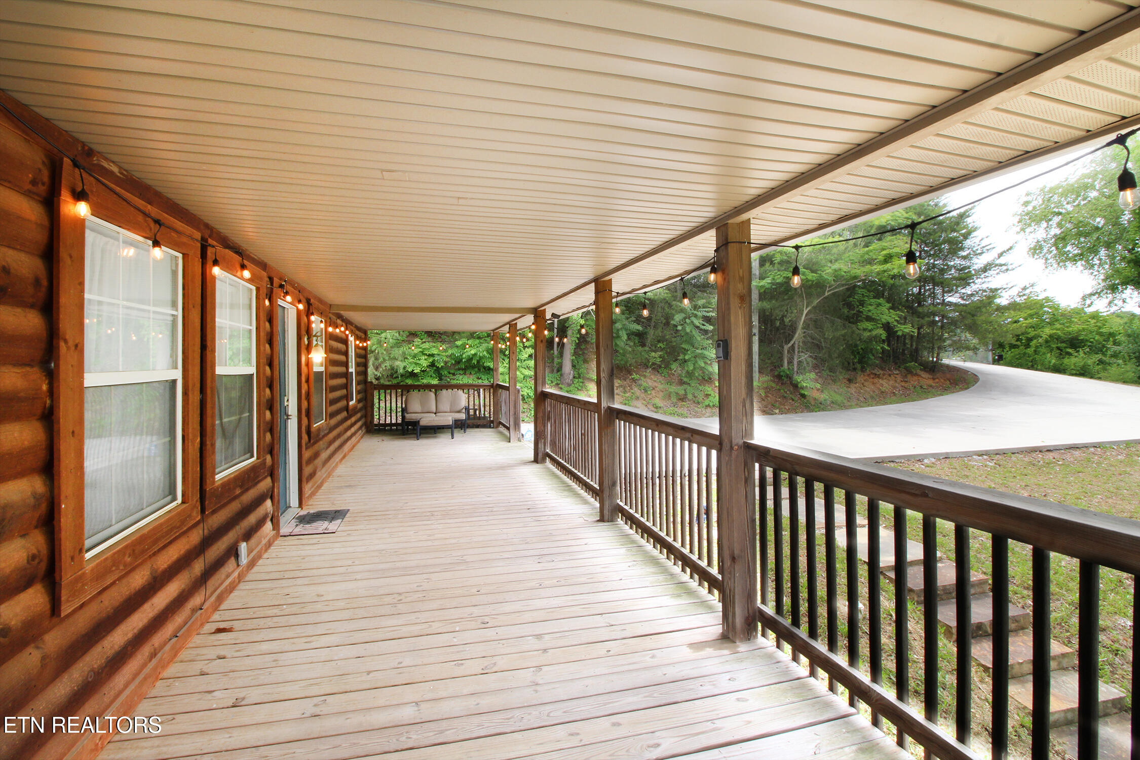 233 Sequoyah Tr