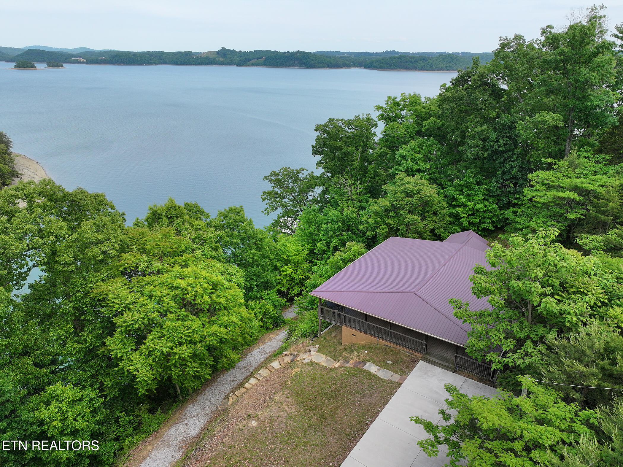 233 Sequoyah Tr
