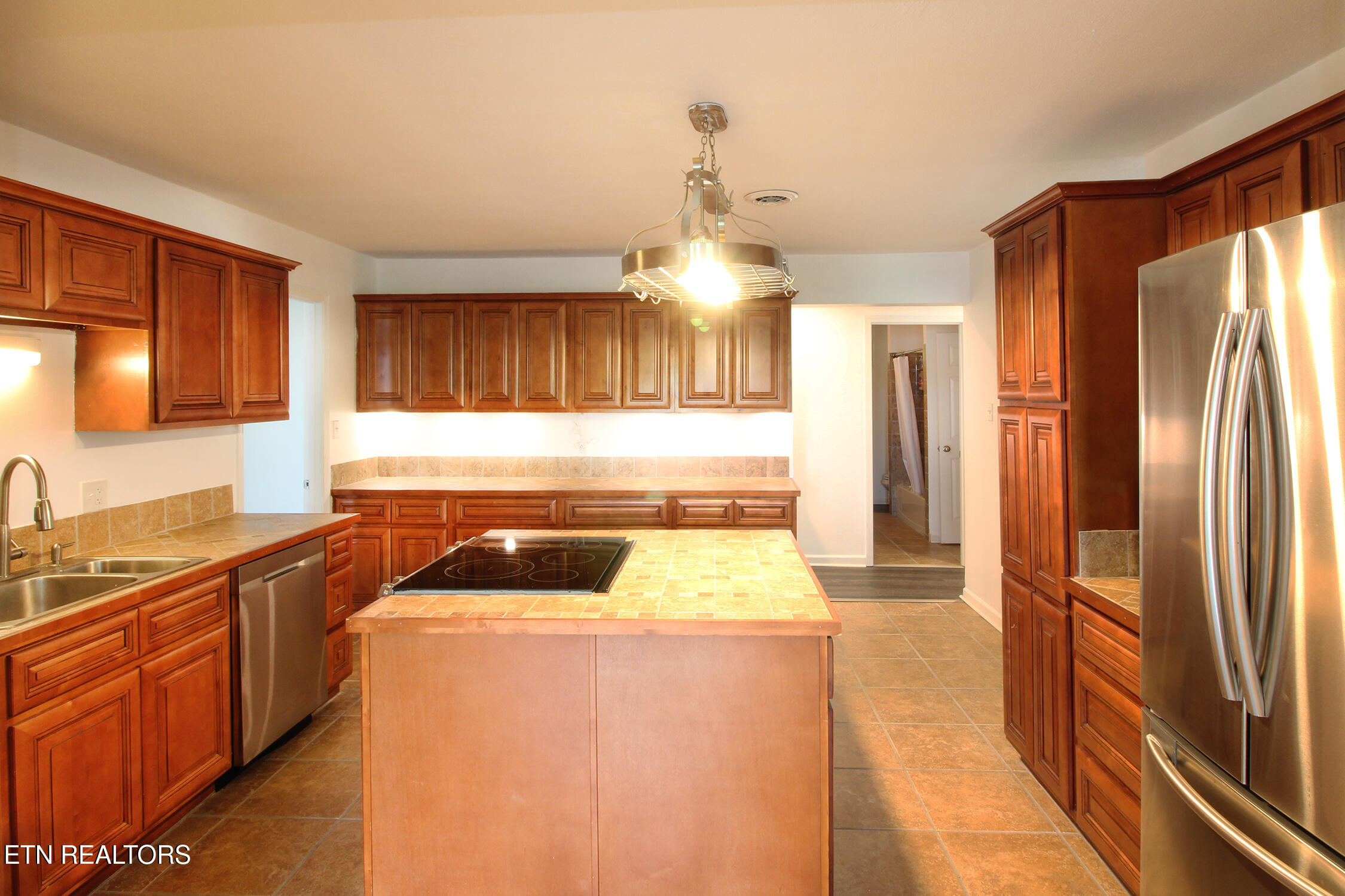 233 Sequoyah Tr