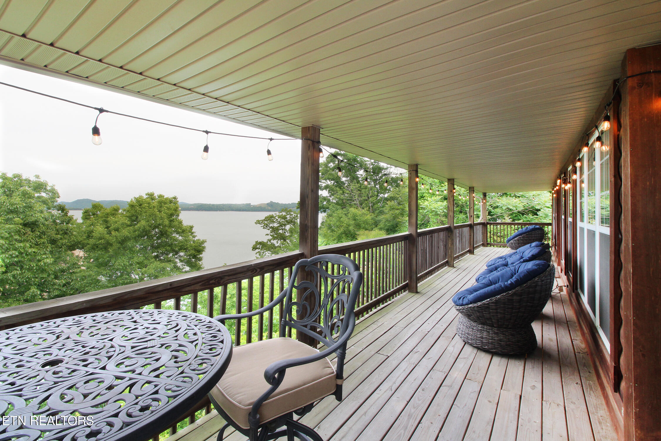 233 Sequoyah Tr