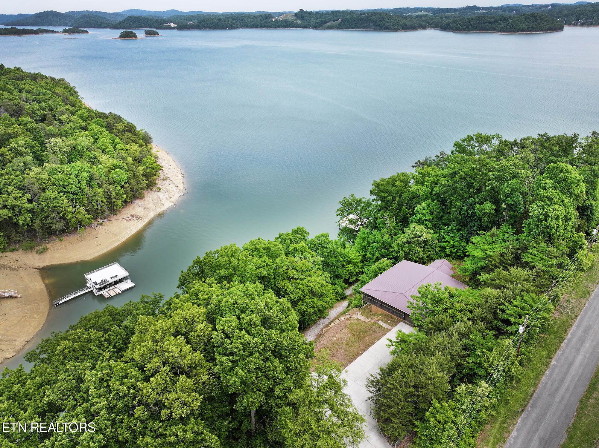 233 Sequoyah Tr