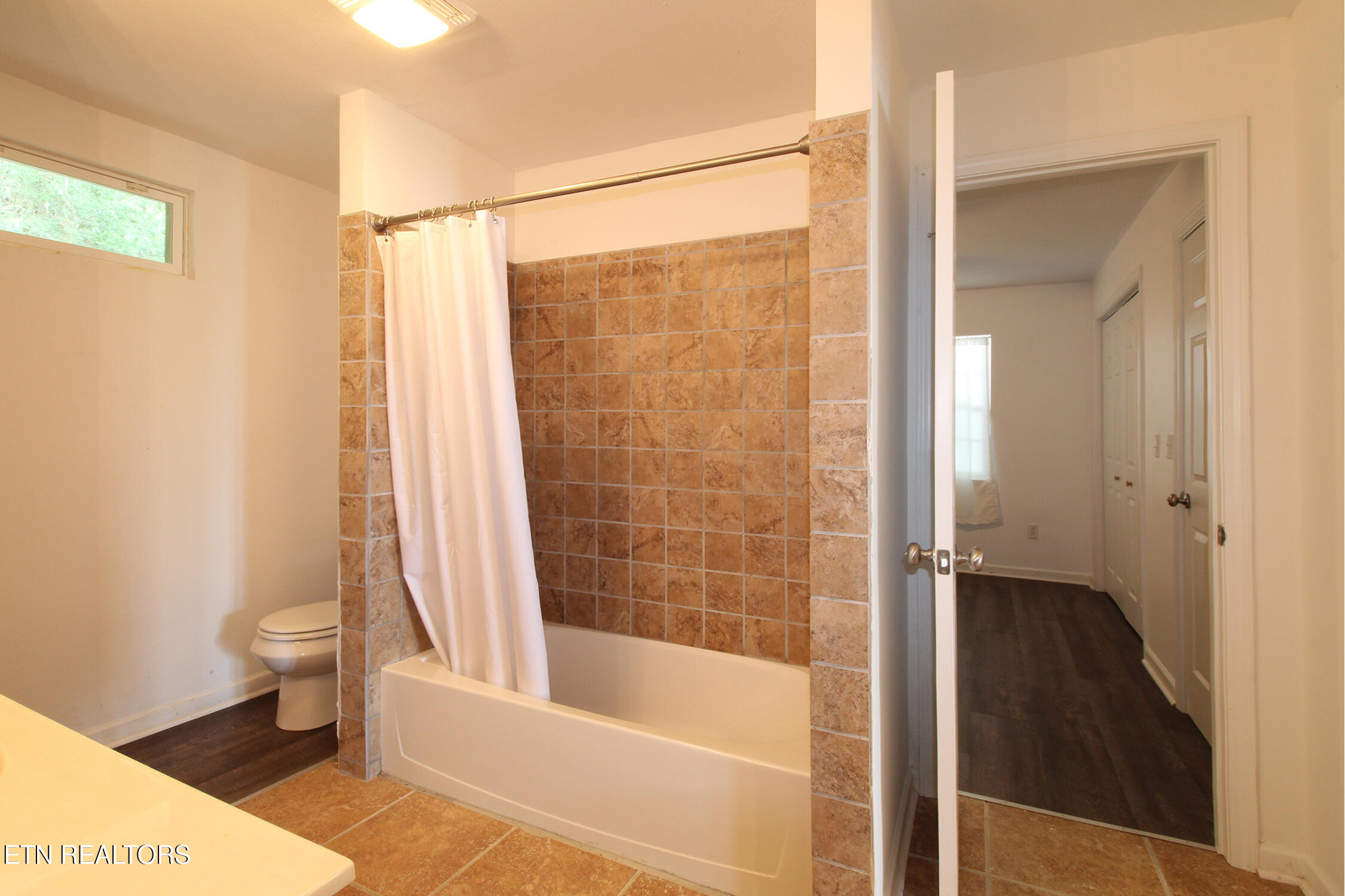 233 Sequoyah Tr