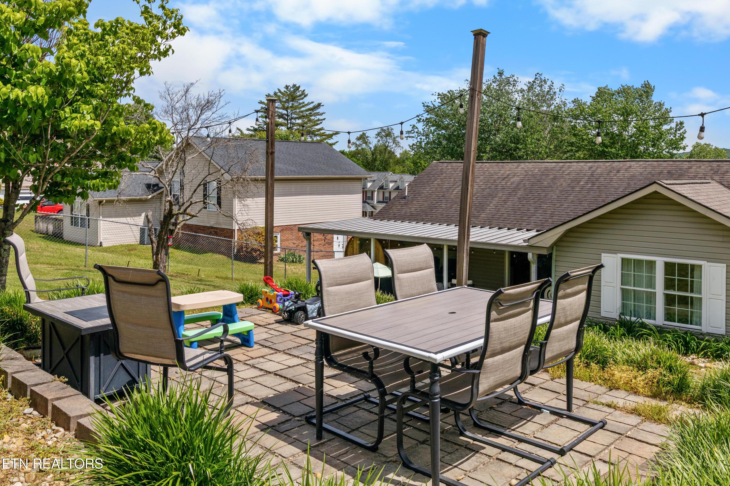 206 Hickory Lane