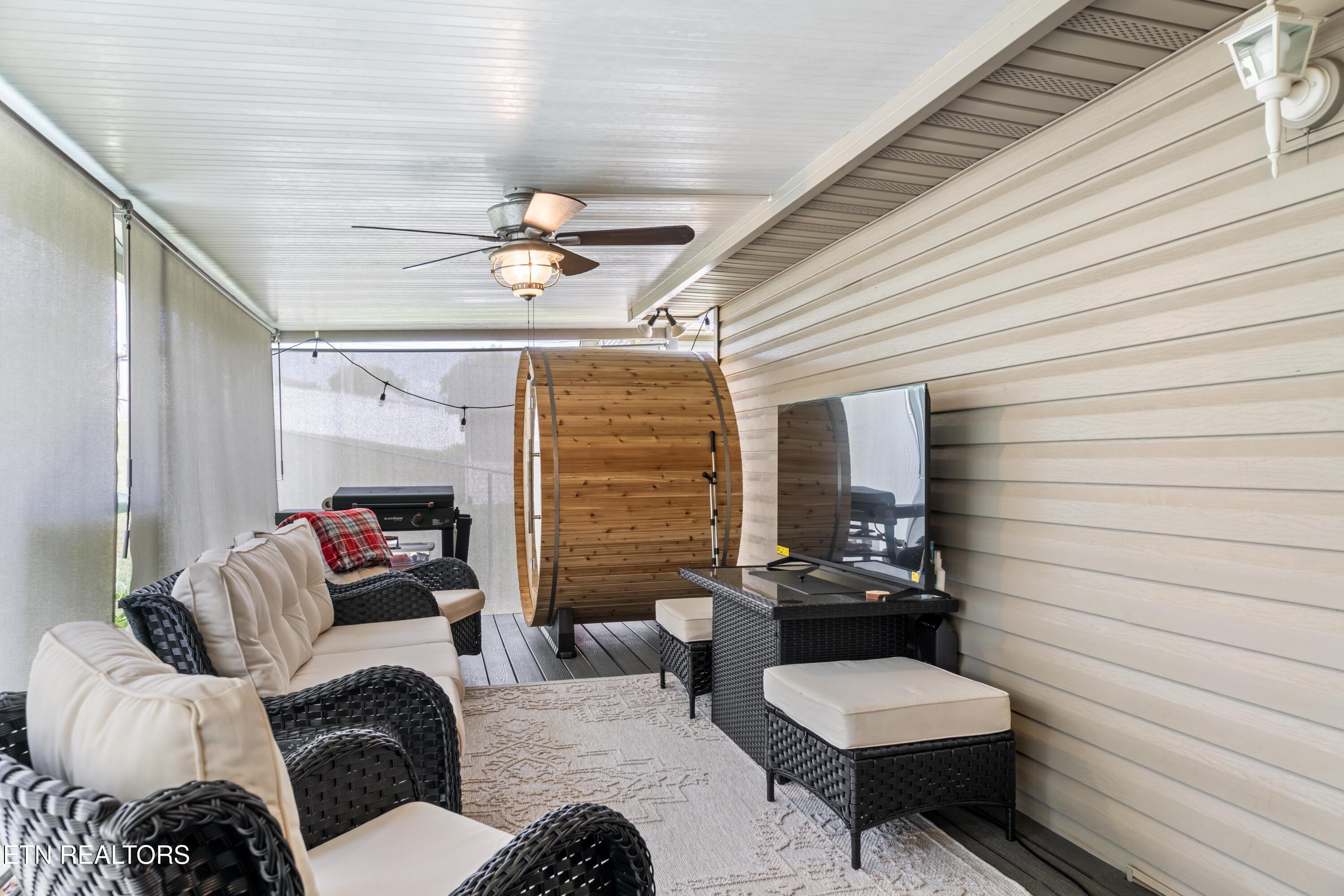 206 Hickory Lane
