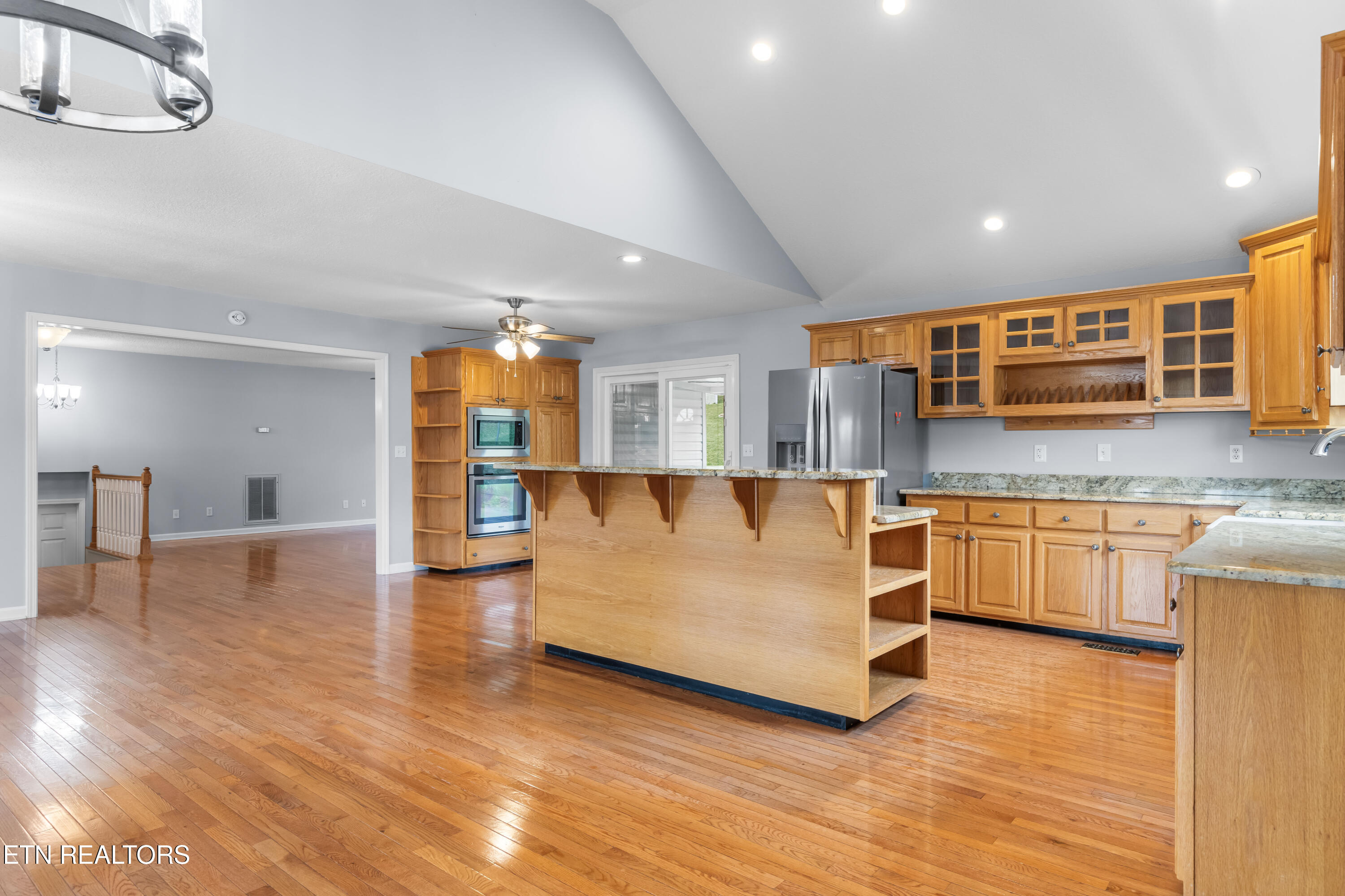 206 Hickory Lane