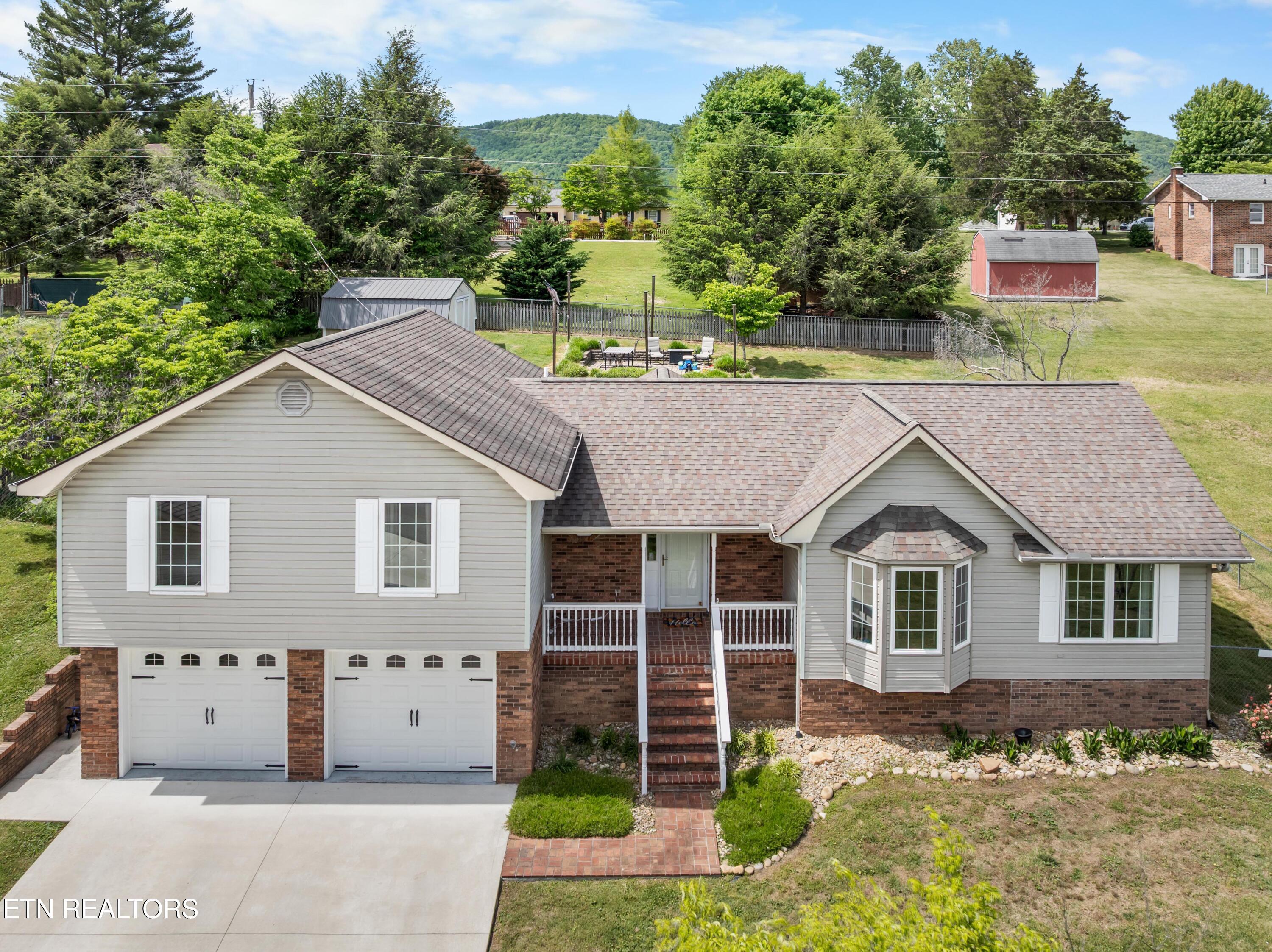 206 Hickory Lane