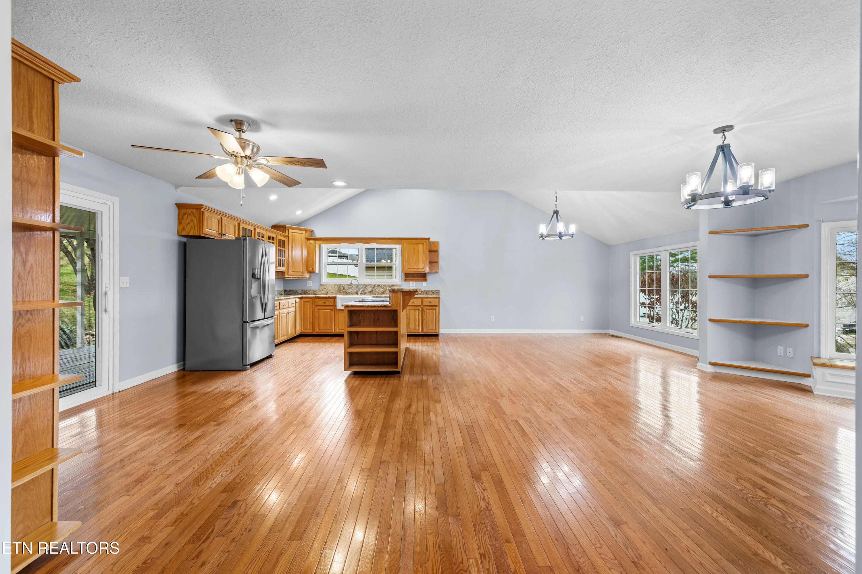 206 Hickory Lane