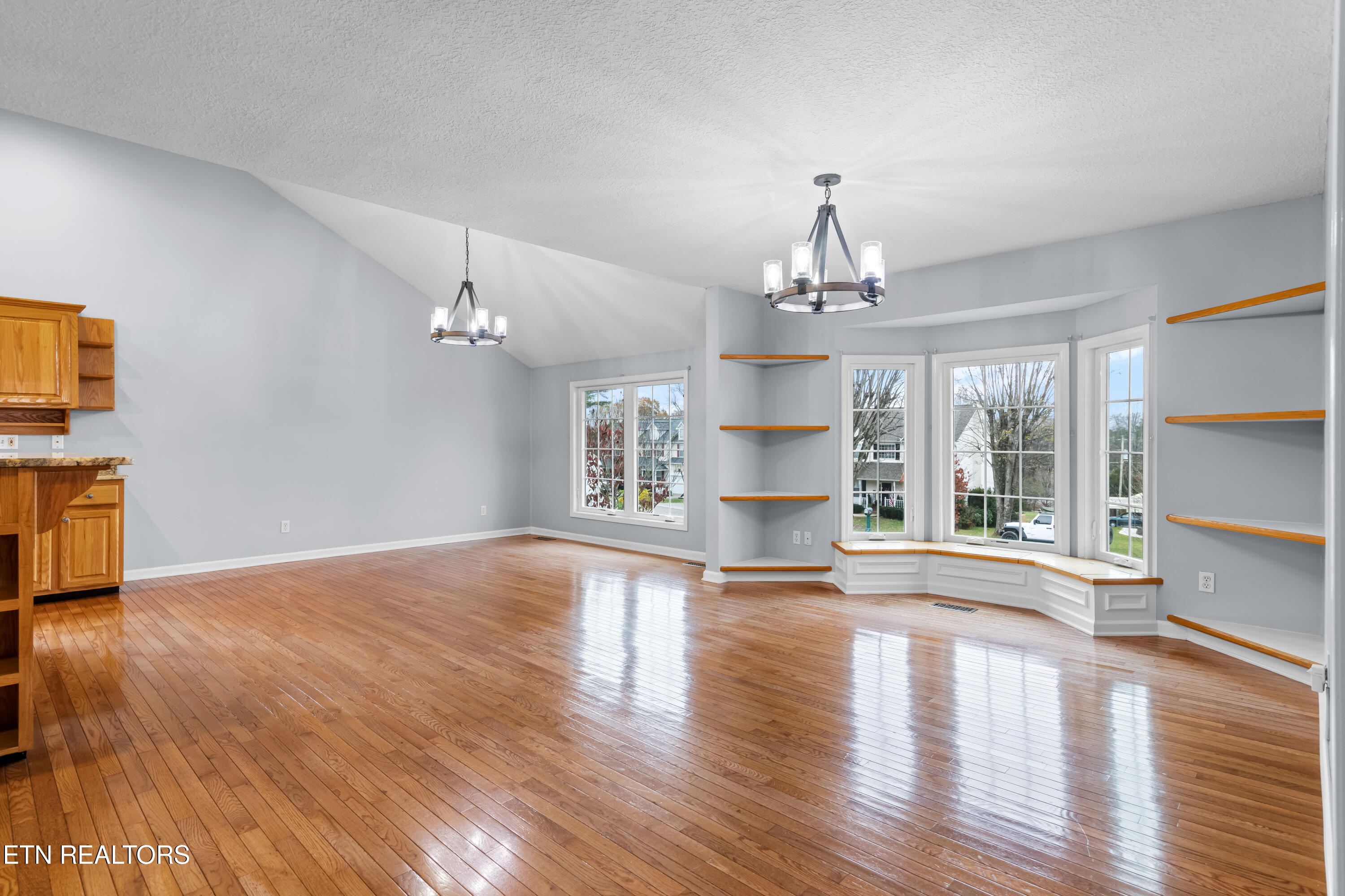 206 Hickory Lane