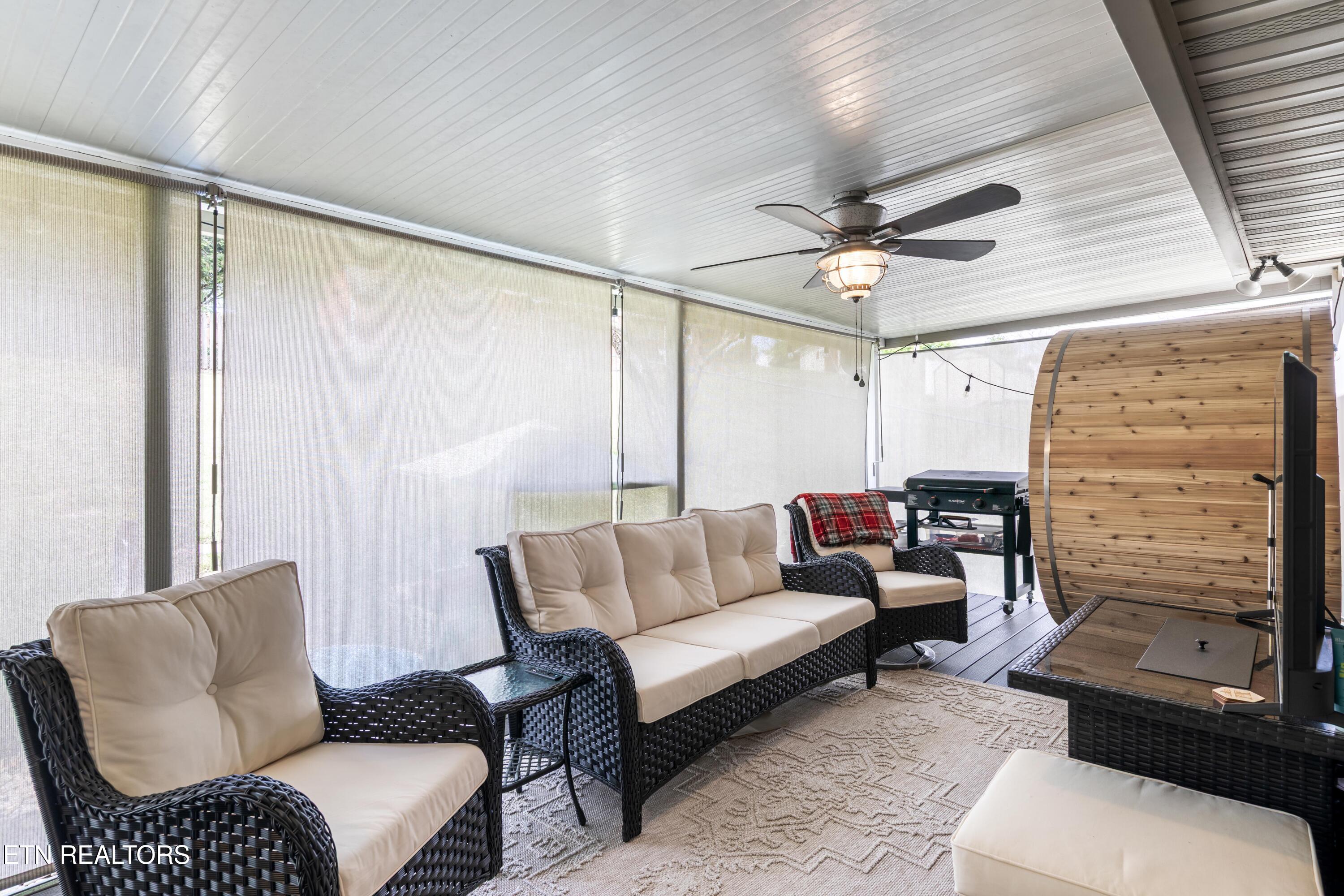 206 Hickory Lane