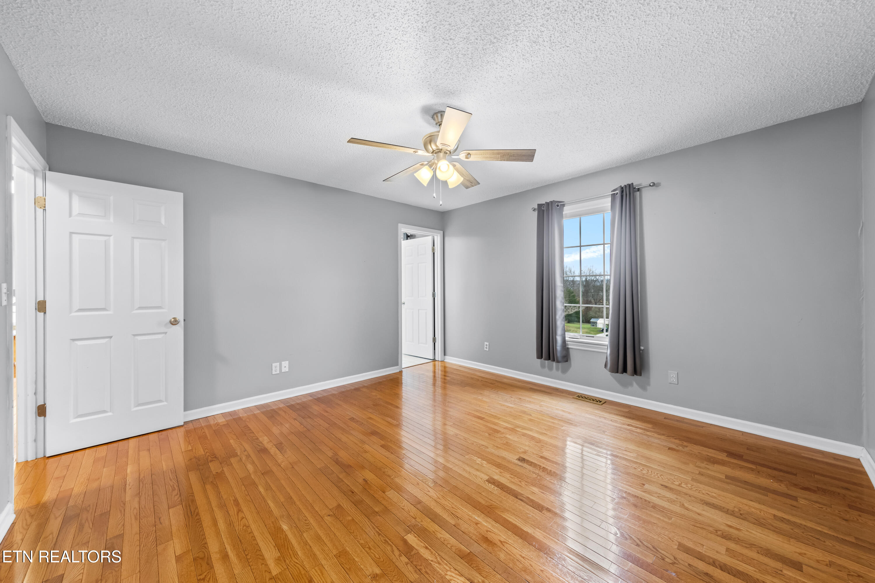 206 Hickory Lane