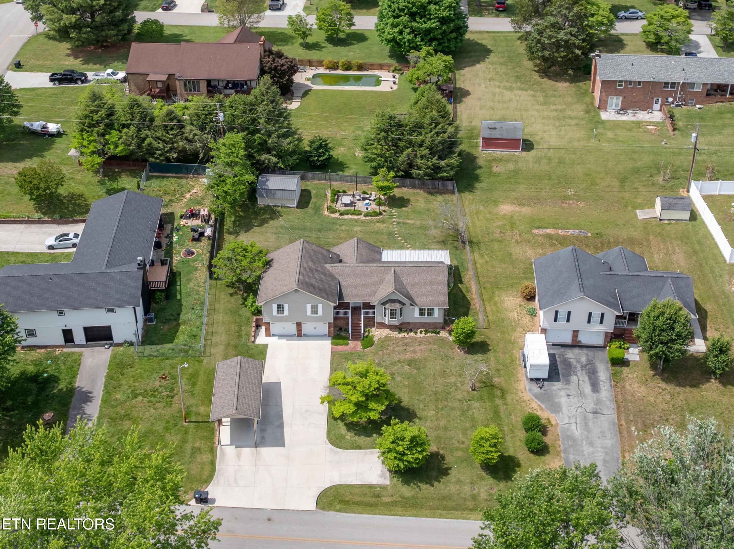 206 Hickory Lane