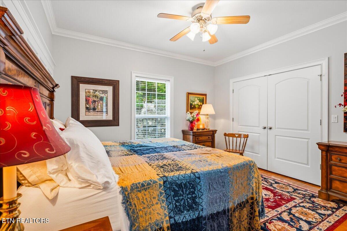 48 Riverside Drive