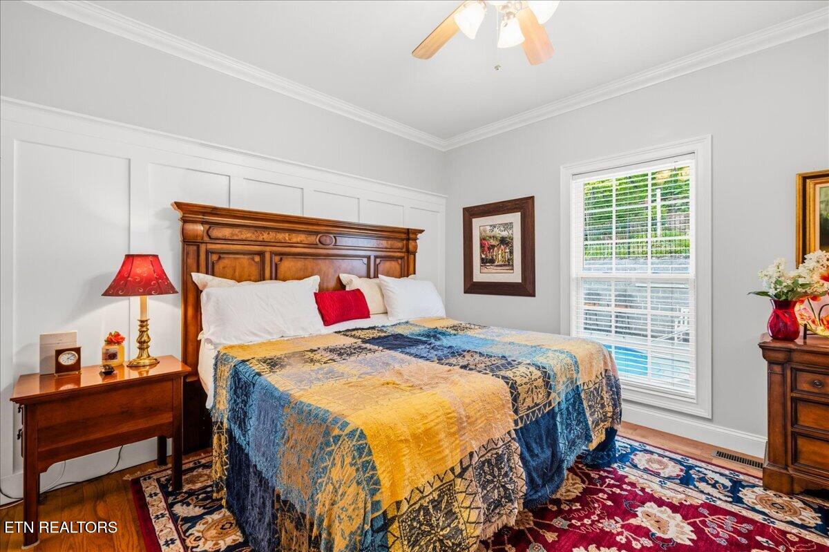 48 Riverside Drive