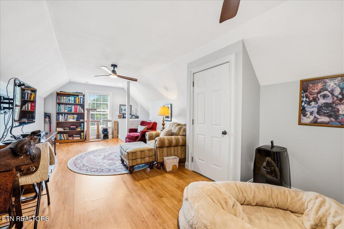 48 Riverside Drive