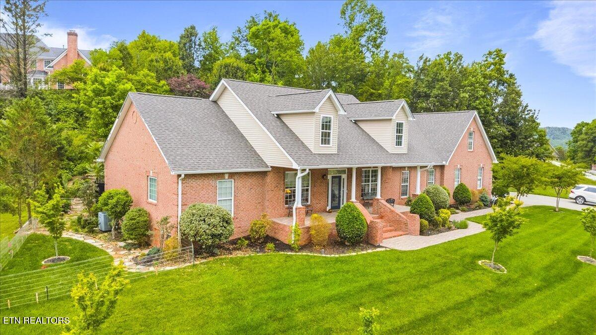 48 Riverside Drive