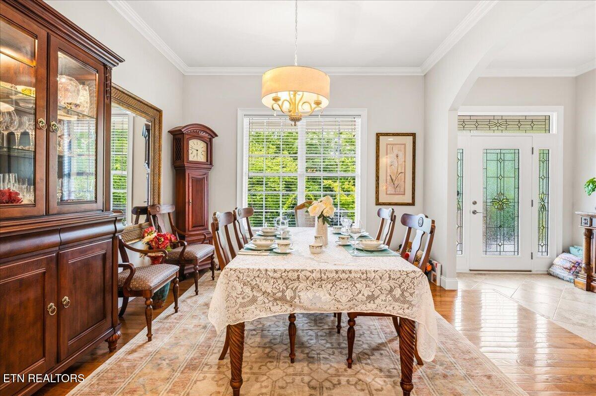48 Riverside Drive