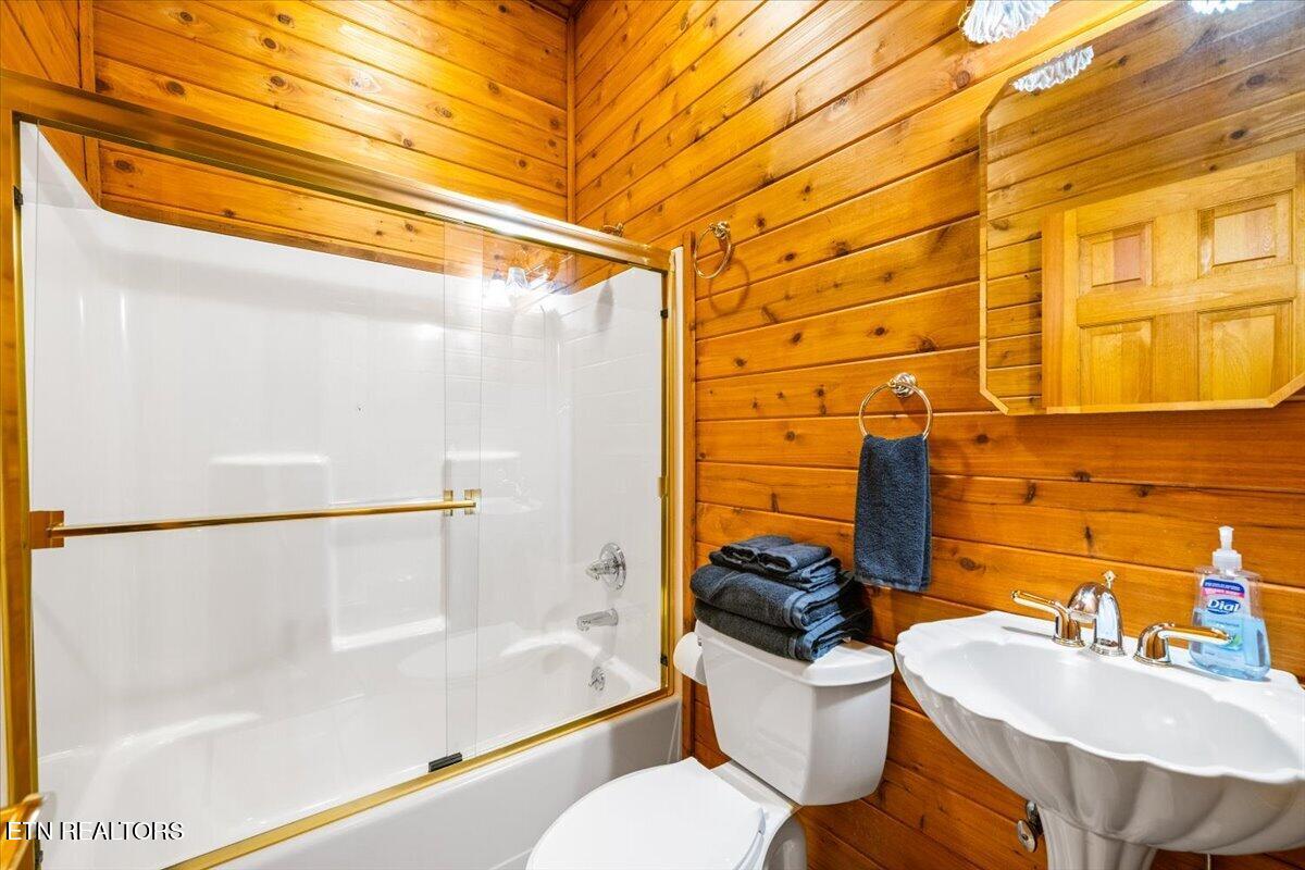1186 Deerfield Way, LaFollette