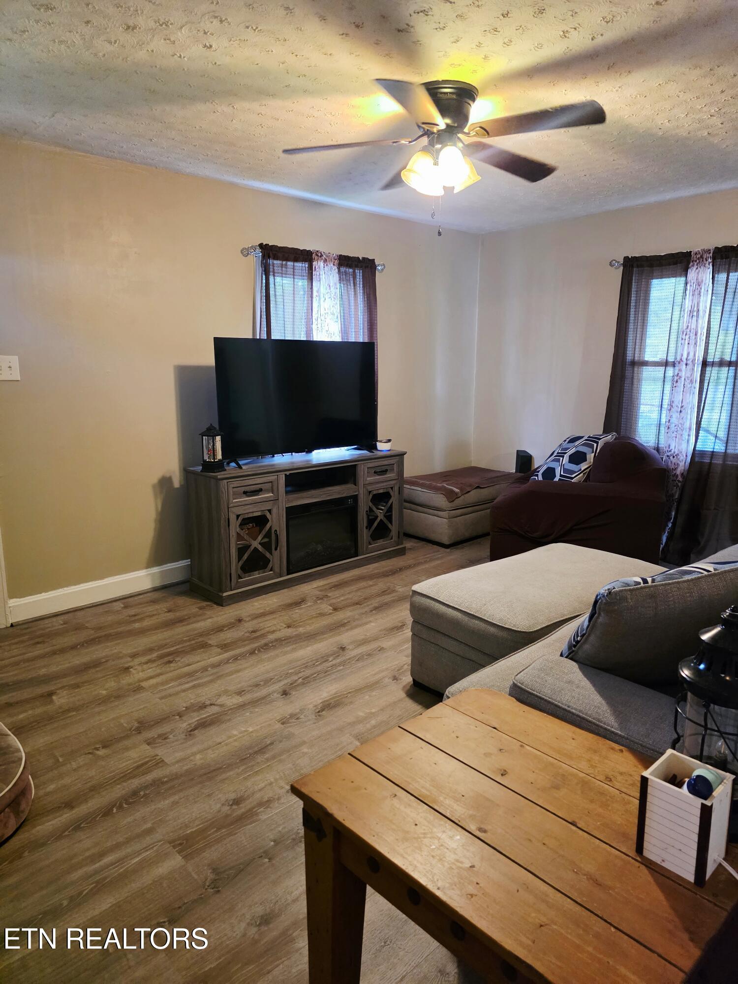 404 E 4th St, LaFollette