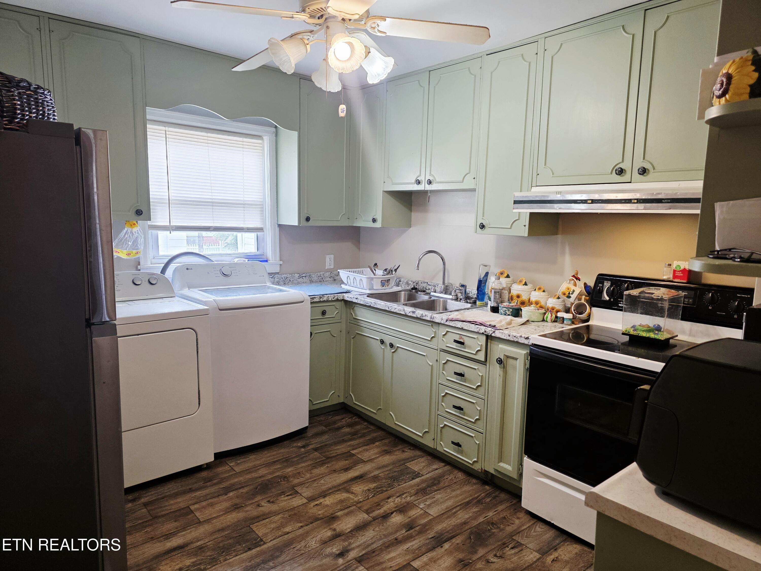 404 E 4th St, LaFollette
