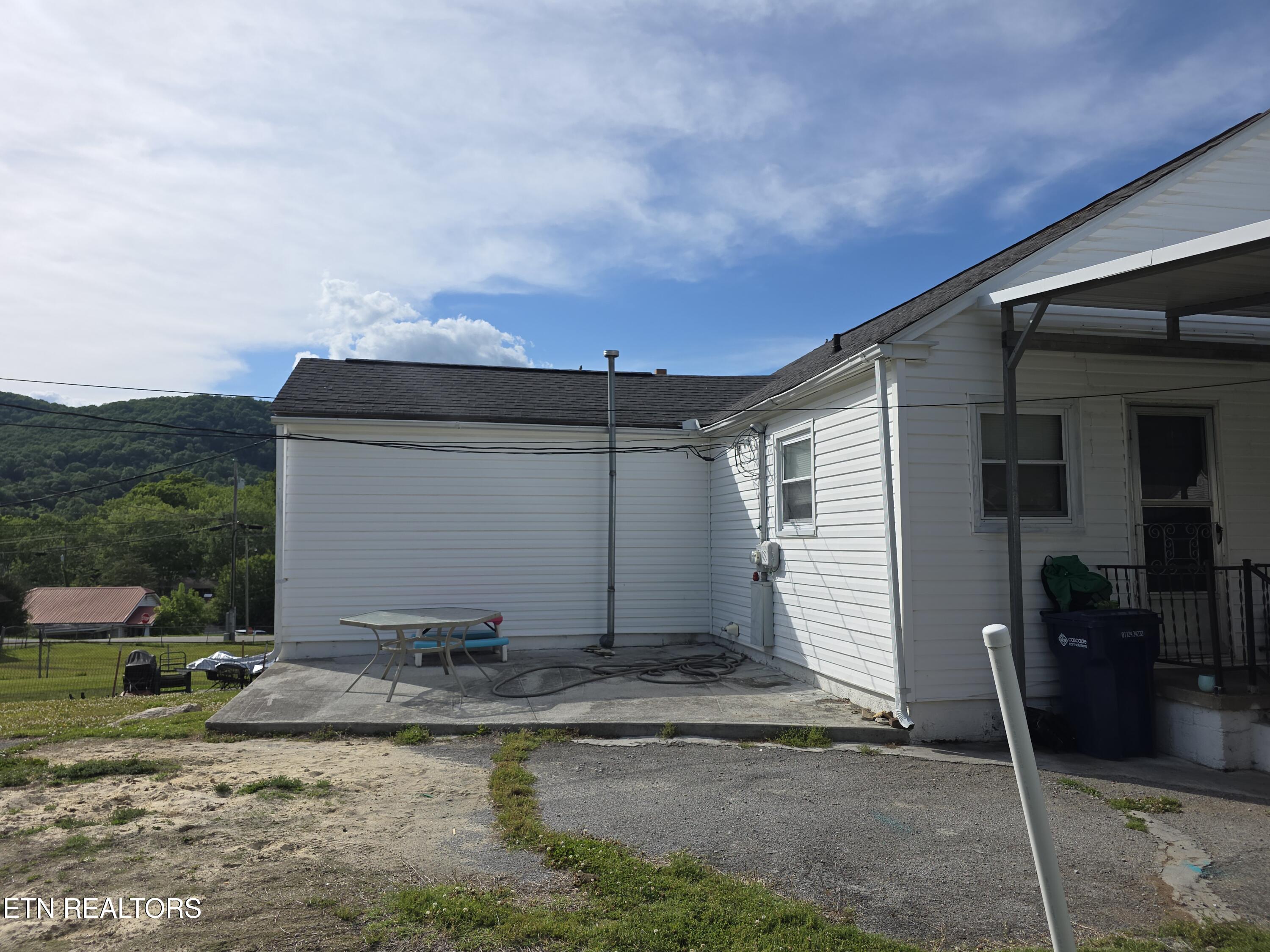 404 E 4th St, LaFollette
