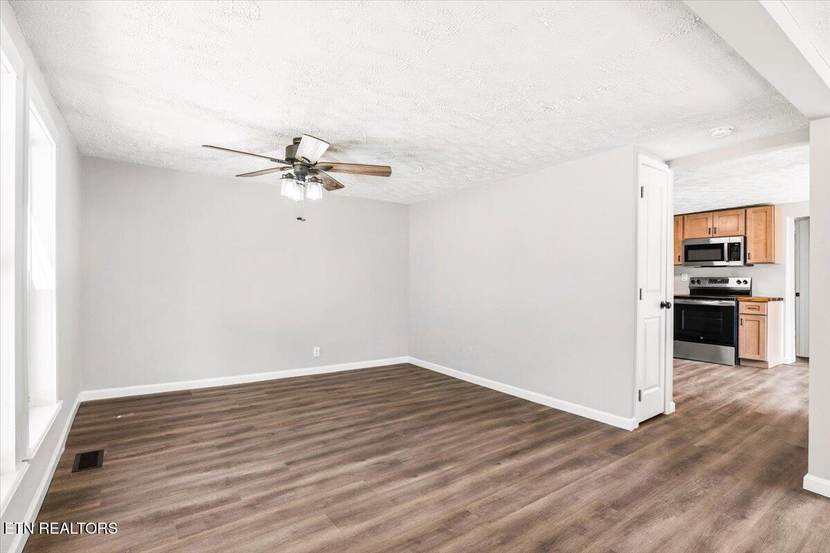 404 Sharp Lane