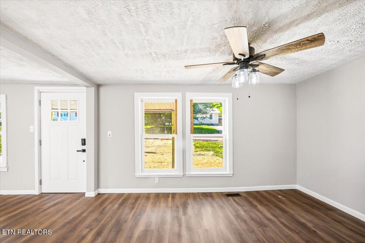 404 Sharp Lane