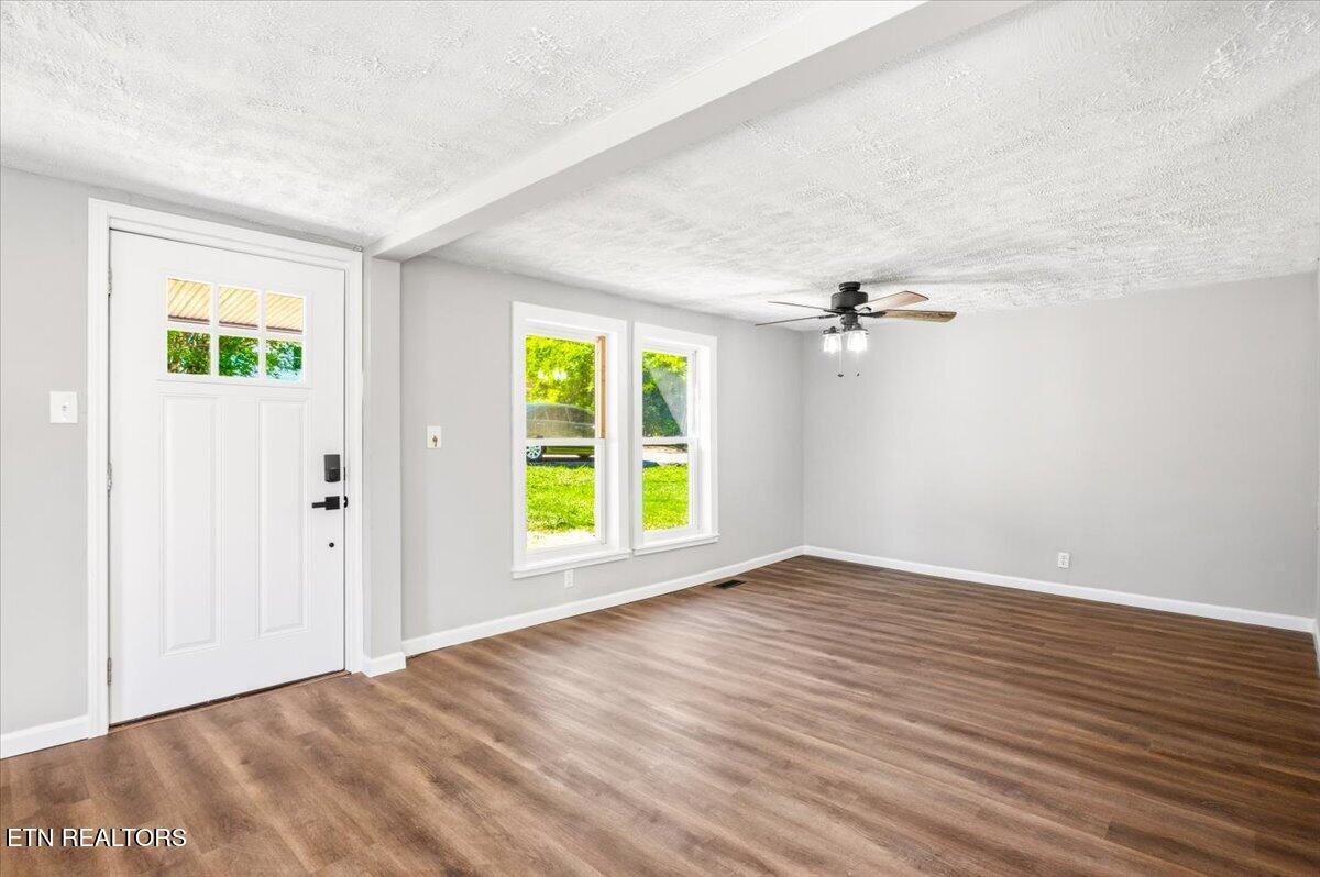 404 Sharp Lane