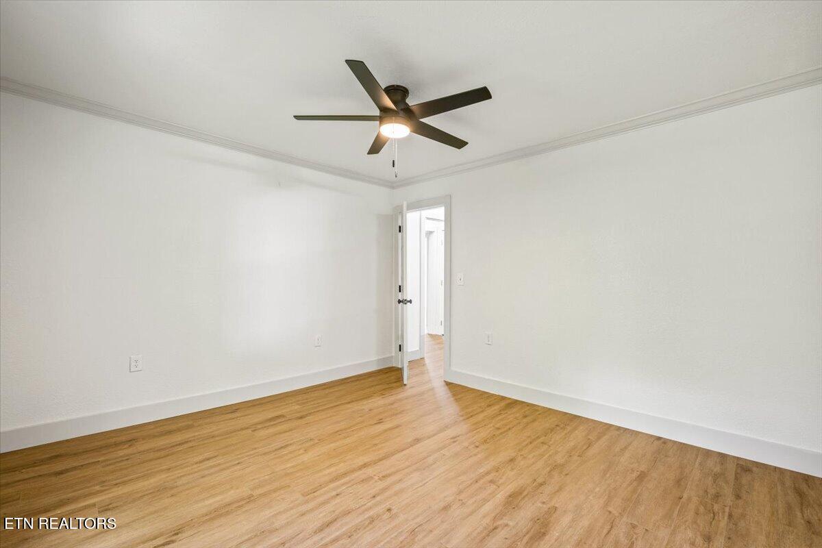 922 W Central Ave, LaFollette