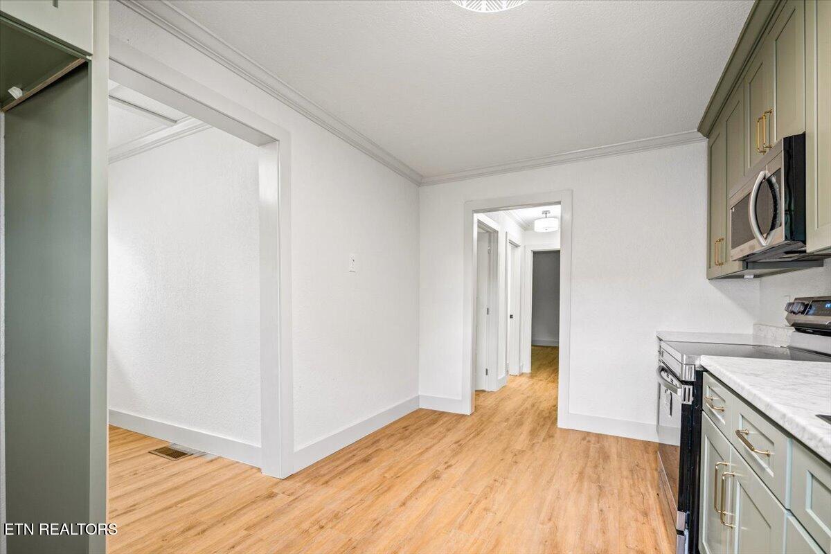 922 W Central Ave, LaFollette