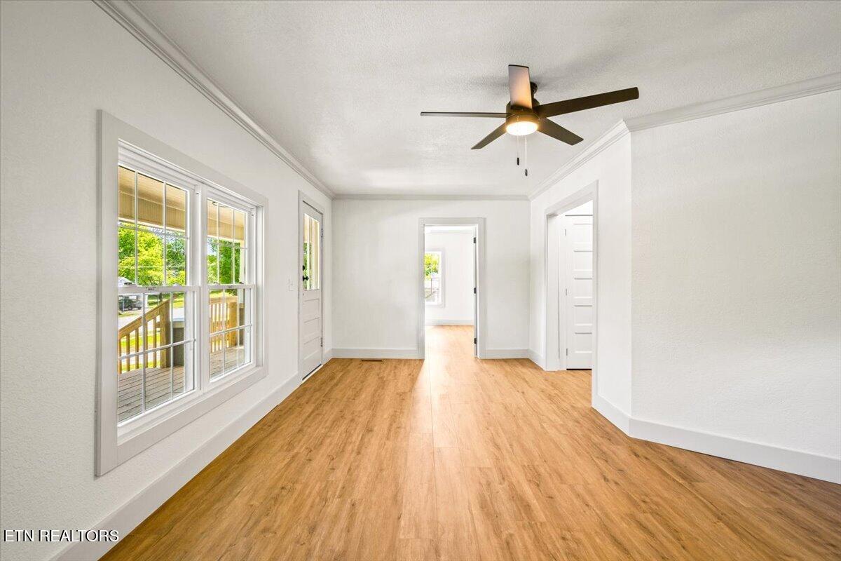 922 W Central Ave, LaFollette