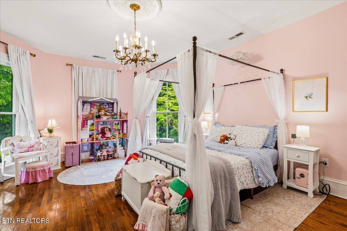 104 Morgan St