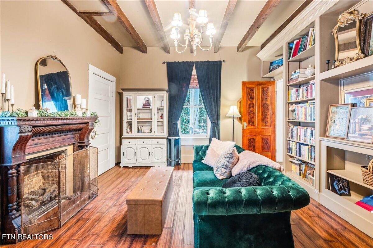 104 Morgan St