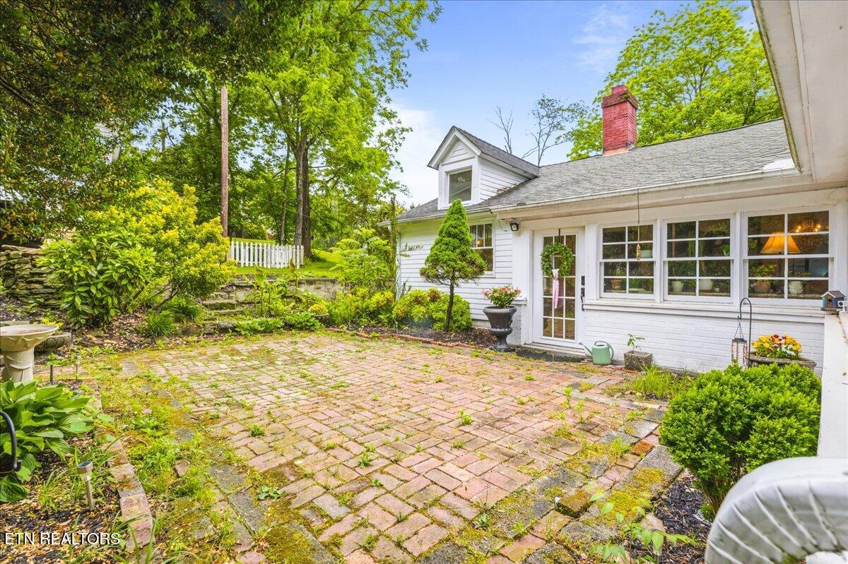 104 Morgan St