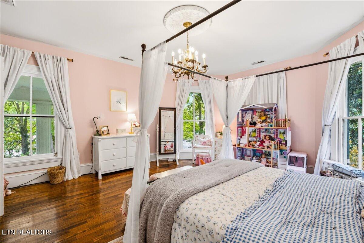 104 Morgan St