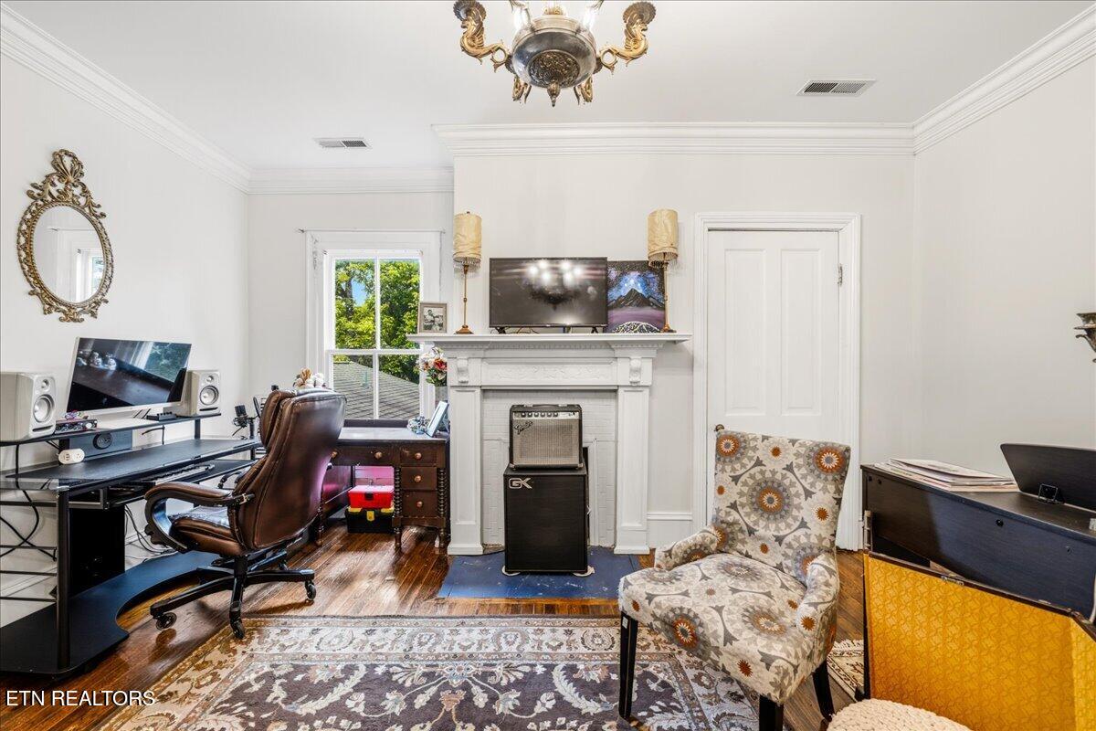 104 Morgan St