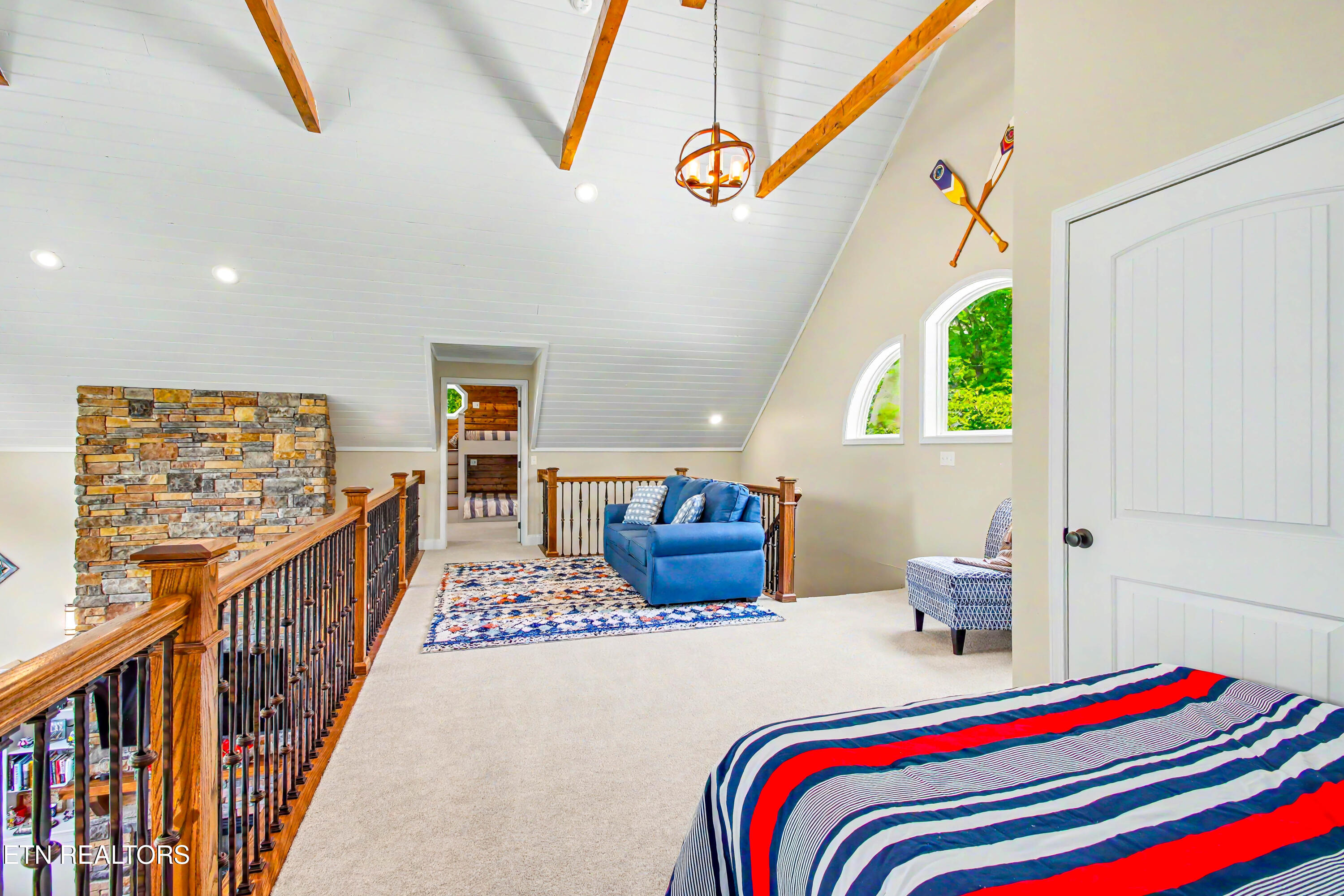 597 E Norris Point Rd, LaFollette