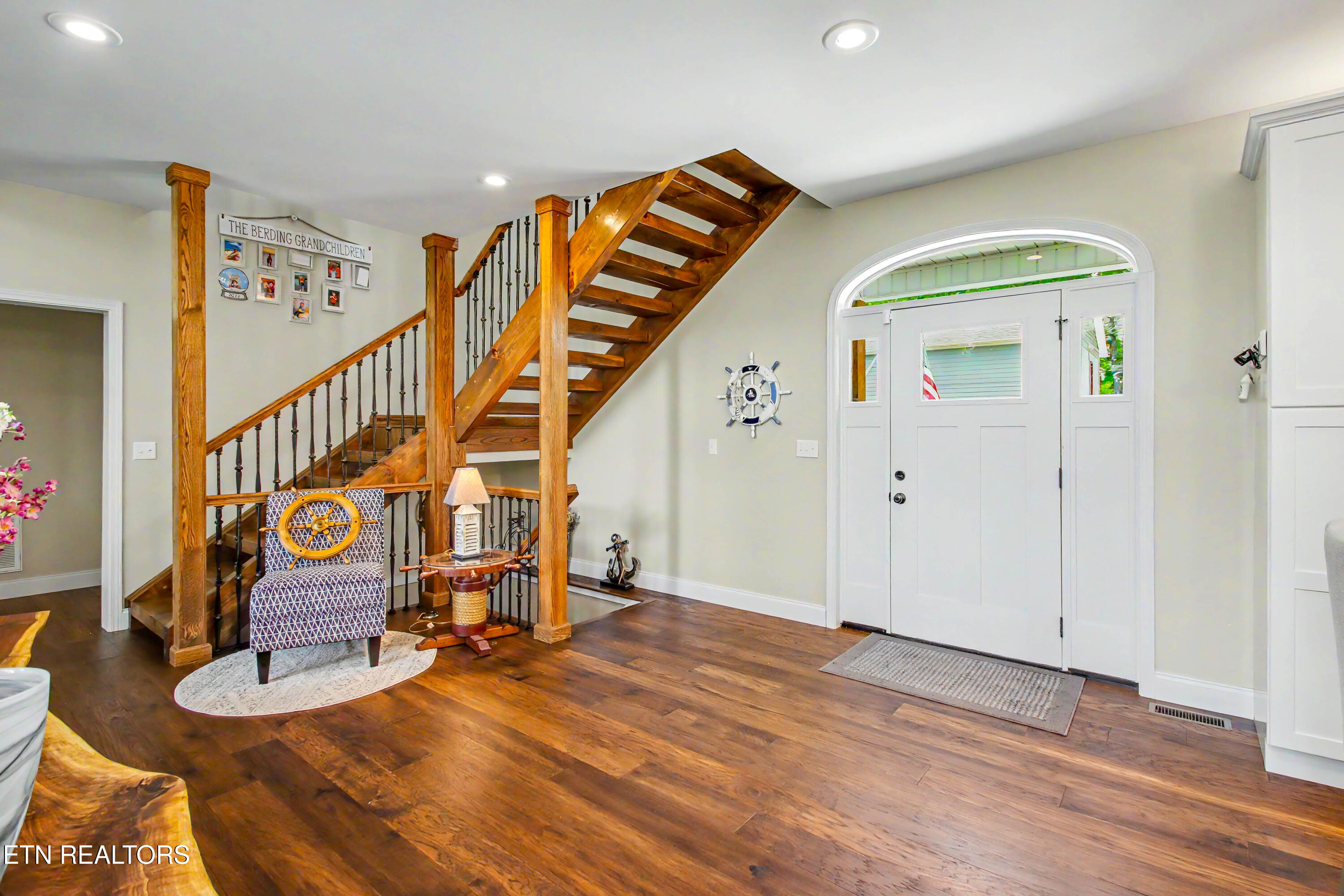 597 E Norris Point Rd, LaFollette