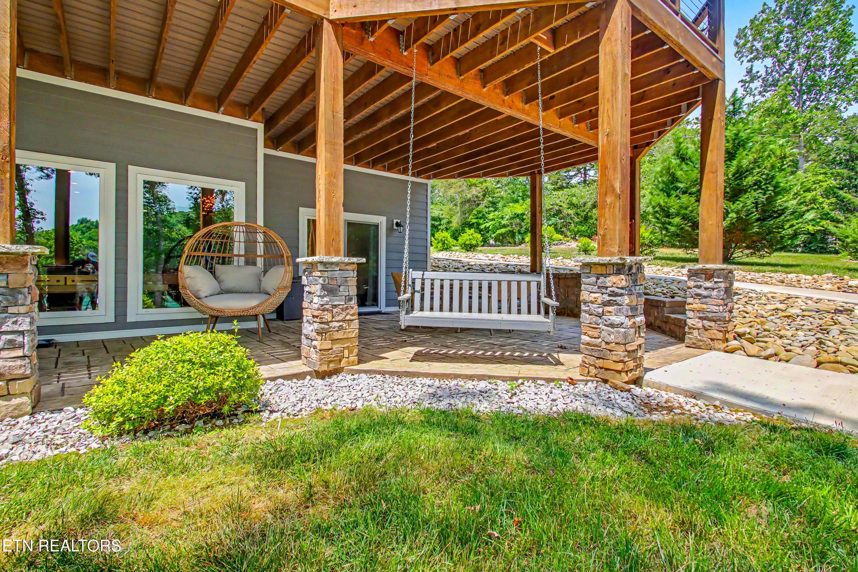 597 E Norris Point Rd, LaFollette