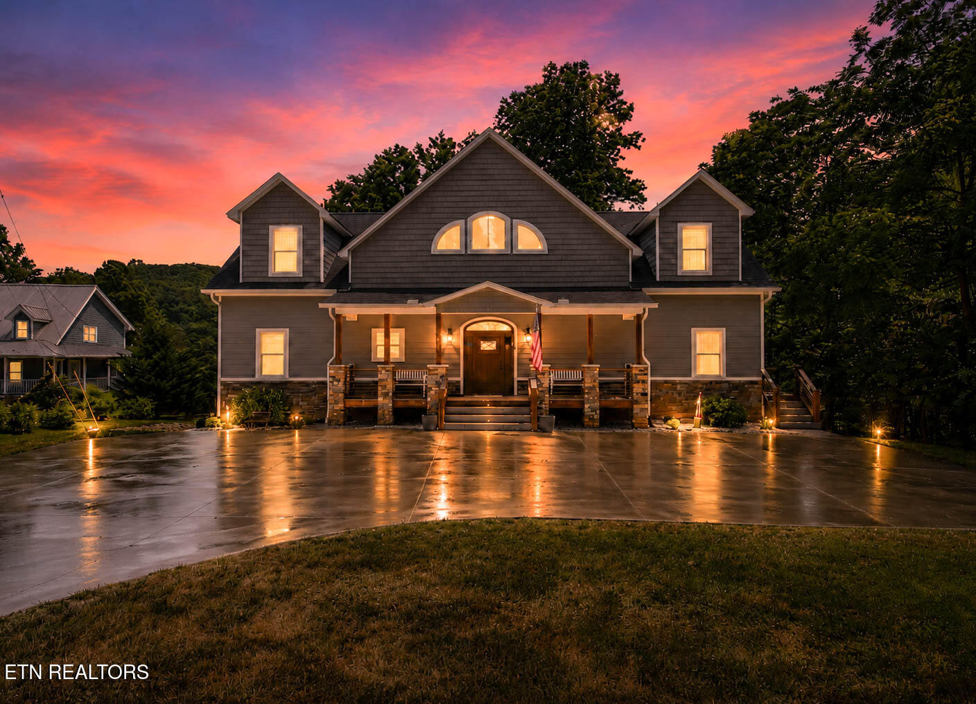 597 E Norris Point Rd, LaFollette
