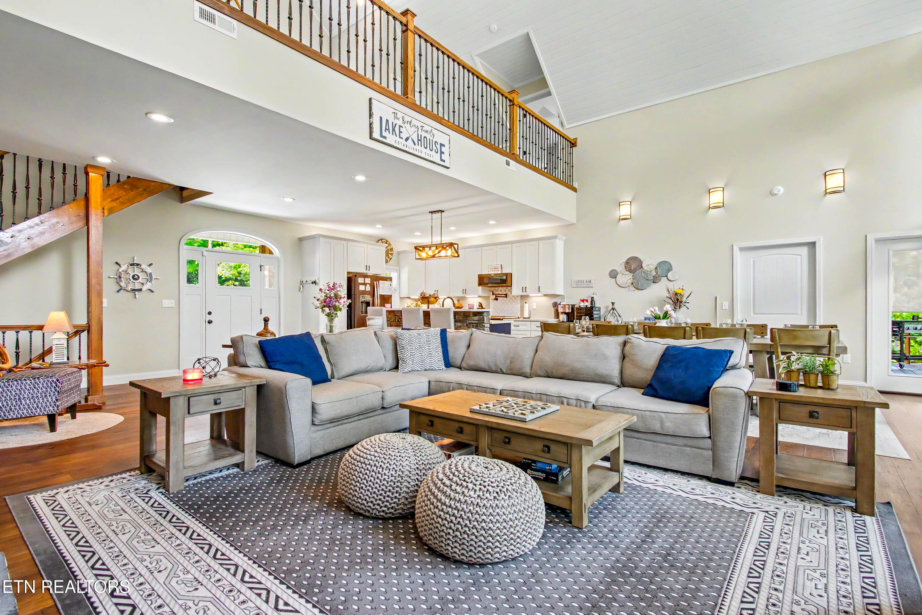 597 E Norris Point Rd, LaFollette