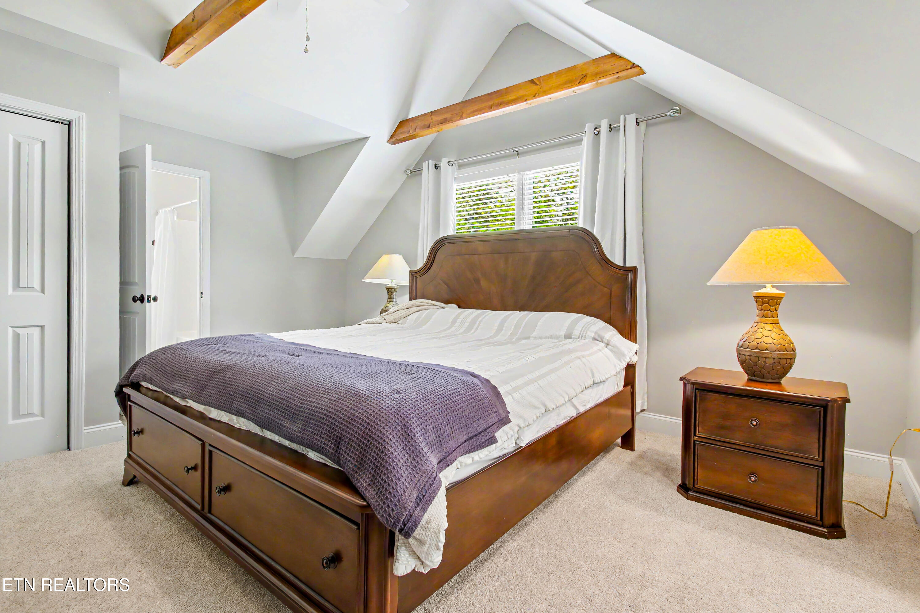 597 E Norris Point Rd, LaFollette
