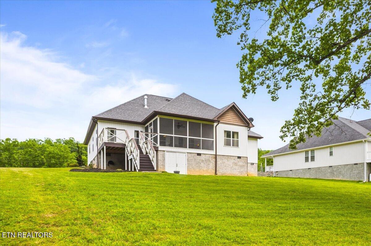 320 Wagon Lane